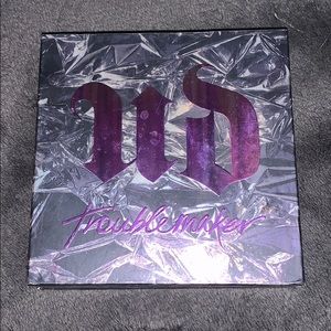 Trouble maker palette